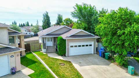 Photo of 187 Cowichan Court W, Lethbridge, AB T1K 7T7 (MLS # A2329693)