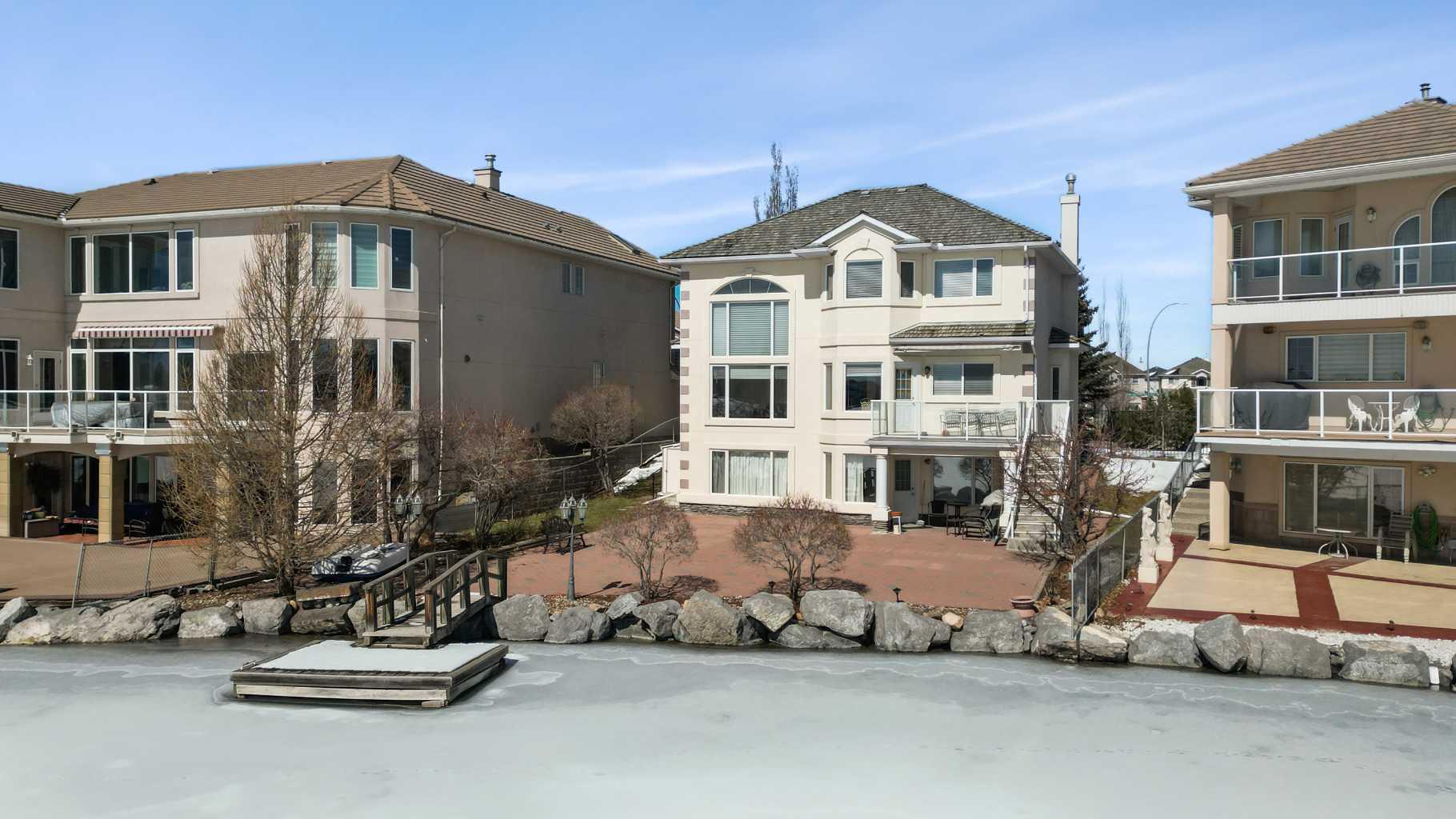 146 Coral Shores Cape NE