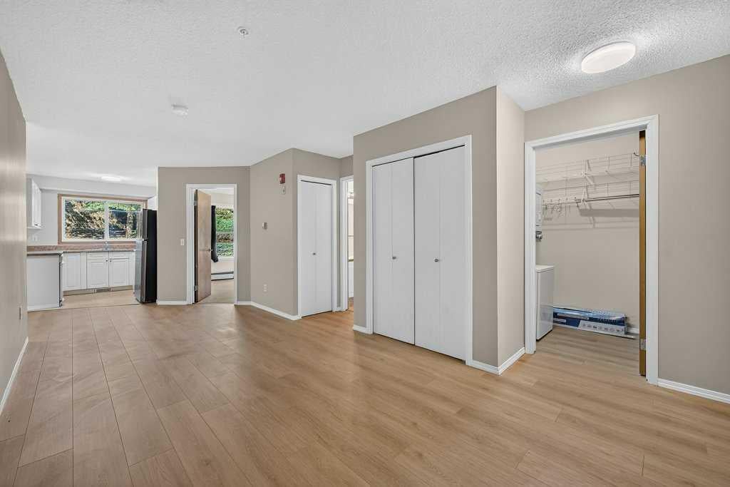 11 Somervale View SW 106