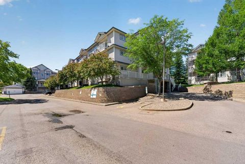 Photo of 11 Somervale View SW #106, Calgary, AB T2Y 4A9 (MLS # A2322765)