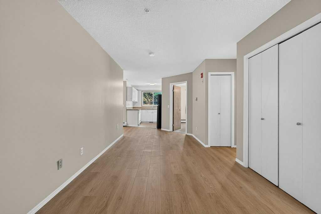 11 Somervale View SW 106
