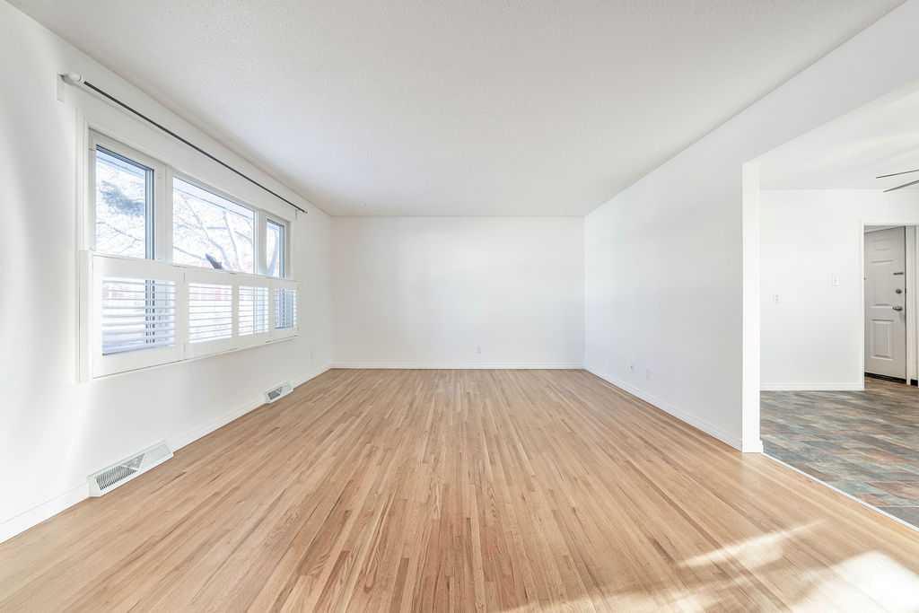 31 Arbour Crescent SE