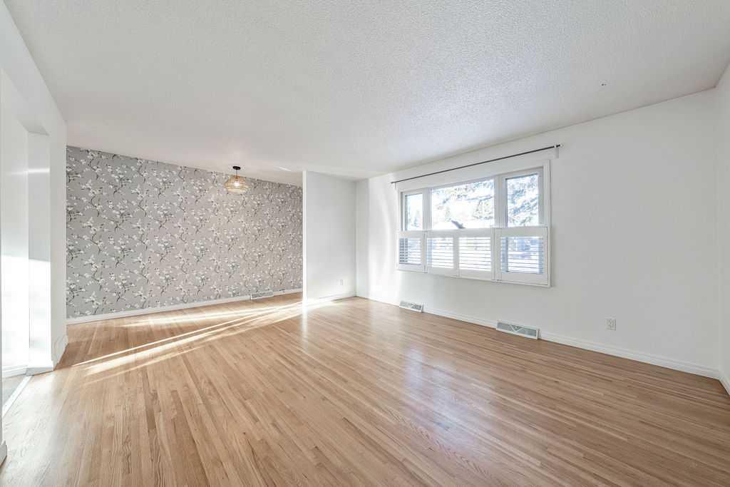 31 Arbour Crescent SE