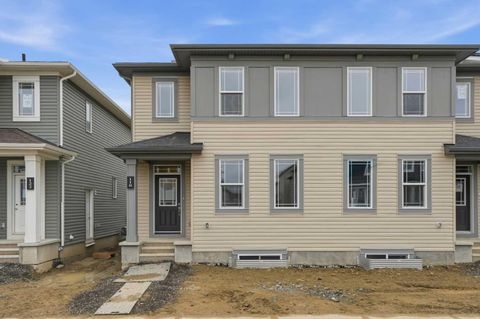 Photo of 130 Carringwood Terrace NW, Calgary, AB T3P 2B2 (MLS # A2320494)