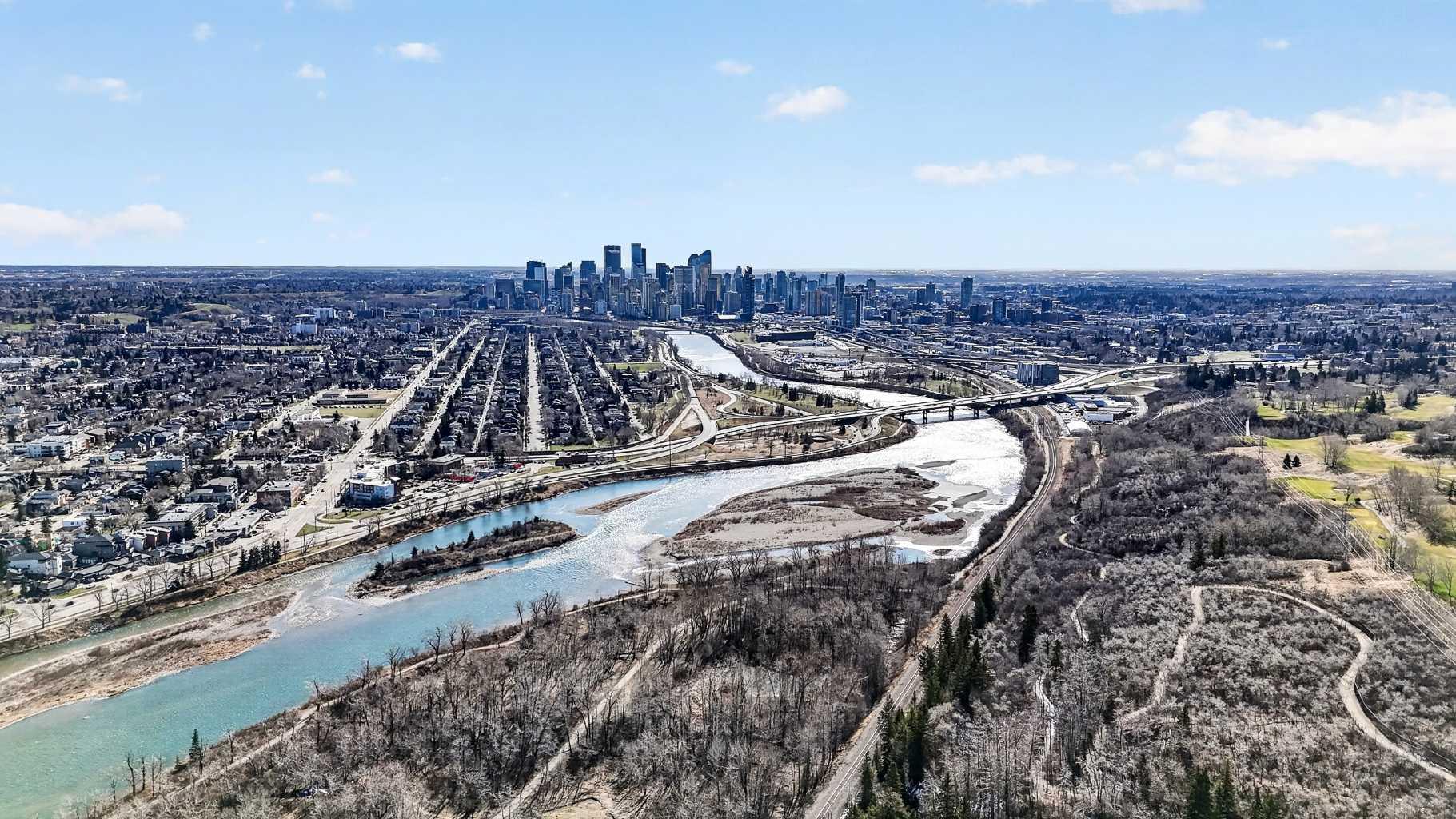 14 Hemlock Crescent SW 7304