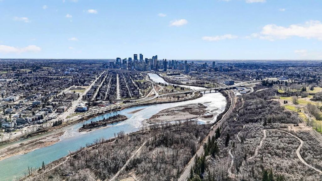Photo of 14 Hemlock Crescent SW #7304, Calgary, AB T3C 2Z1 (MLS # A2305465)