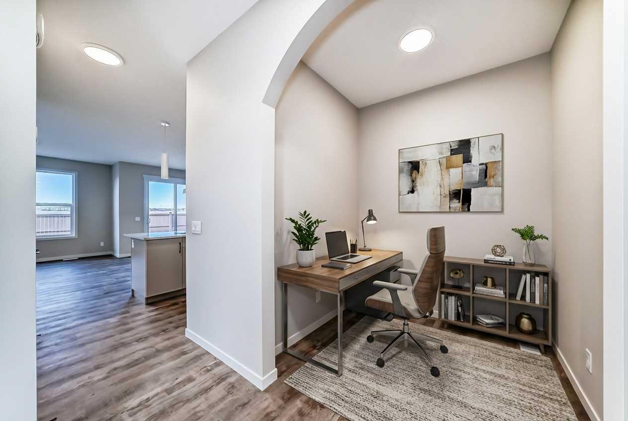 35 Bartlett Crescent SE