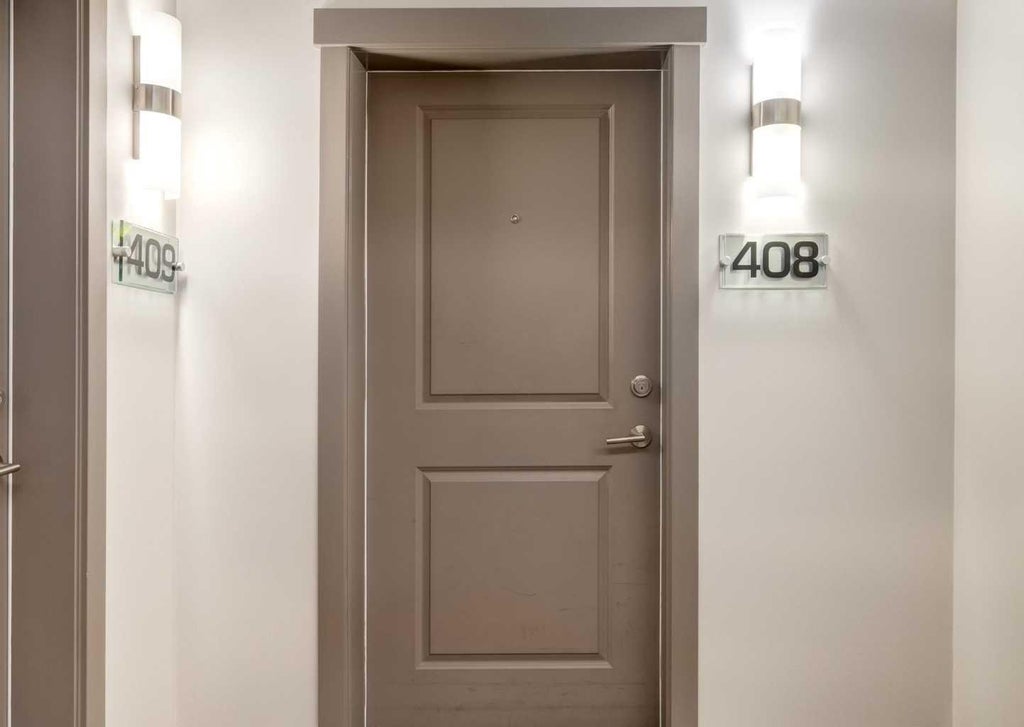 Photo of 32 Varsity Estates Circle NW #408, Calgary, AB T3A 2Y1 (MLS # A2329328)