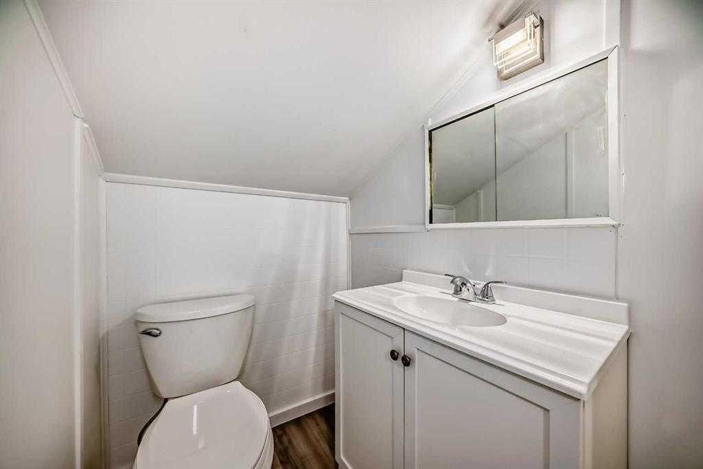 Photo of 4734 50 Street, Sylvan Lake, AB T4S 1G6 (MLS # A2252047)
