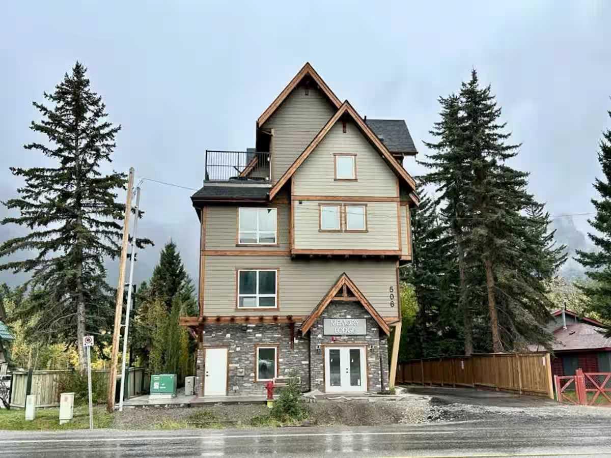 506 Bow Valley Trail 4