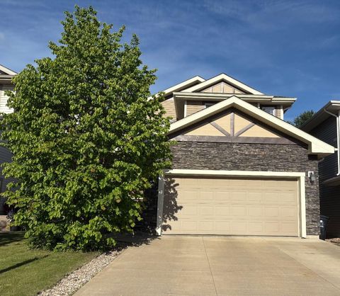 Photo of 156 Gravelstone Way, Fort McMurray, AB T9K 0S9 (MLS # A2312131)