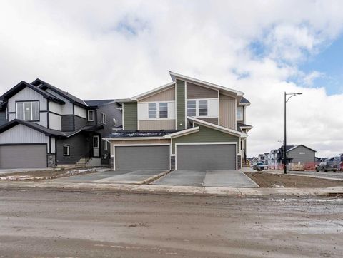 Photo of 99 Waterford Mews, Chestermere, AB T1X 3B7 (MLS # A2294278)