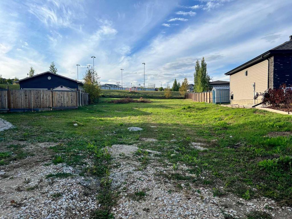 Photo of 125 Shalestone Place, Fort McMurray, AB T9K 0T5 (MLS # A2302755)