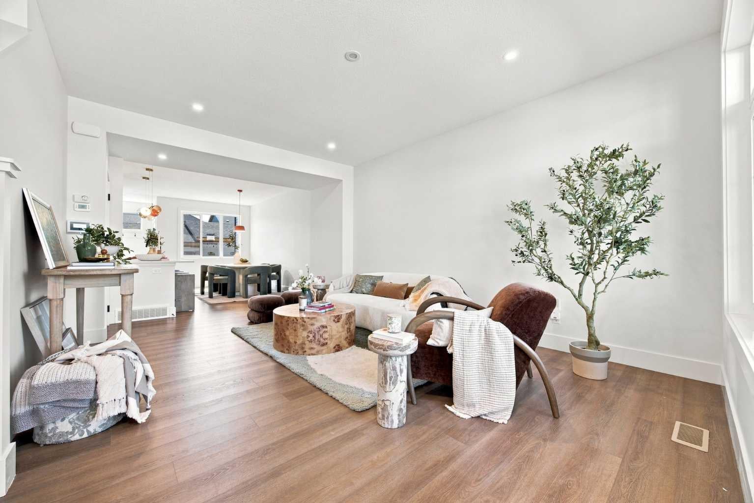 11 Tillotson Road