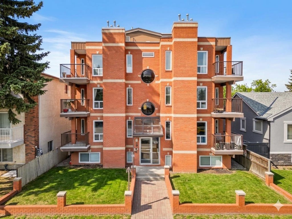 Photo of 825 4 Street NE #202, Calgary, AB T2E 3S9 (MLS # A2326376)