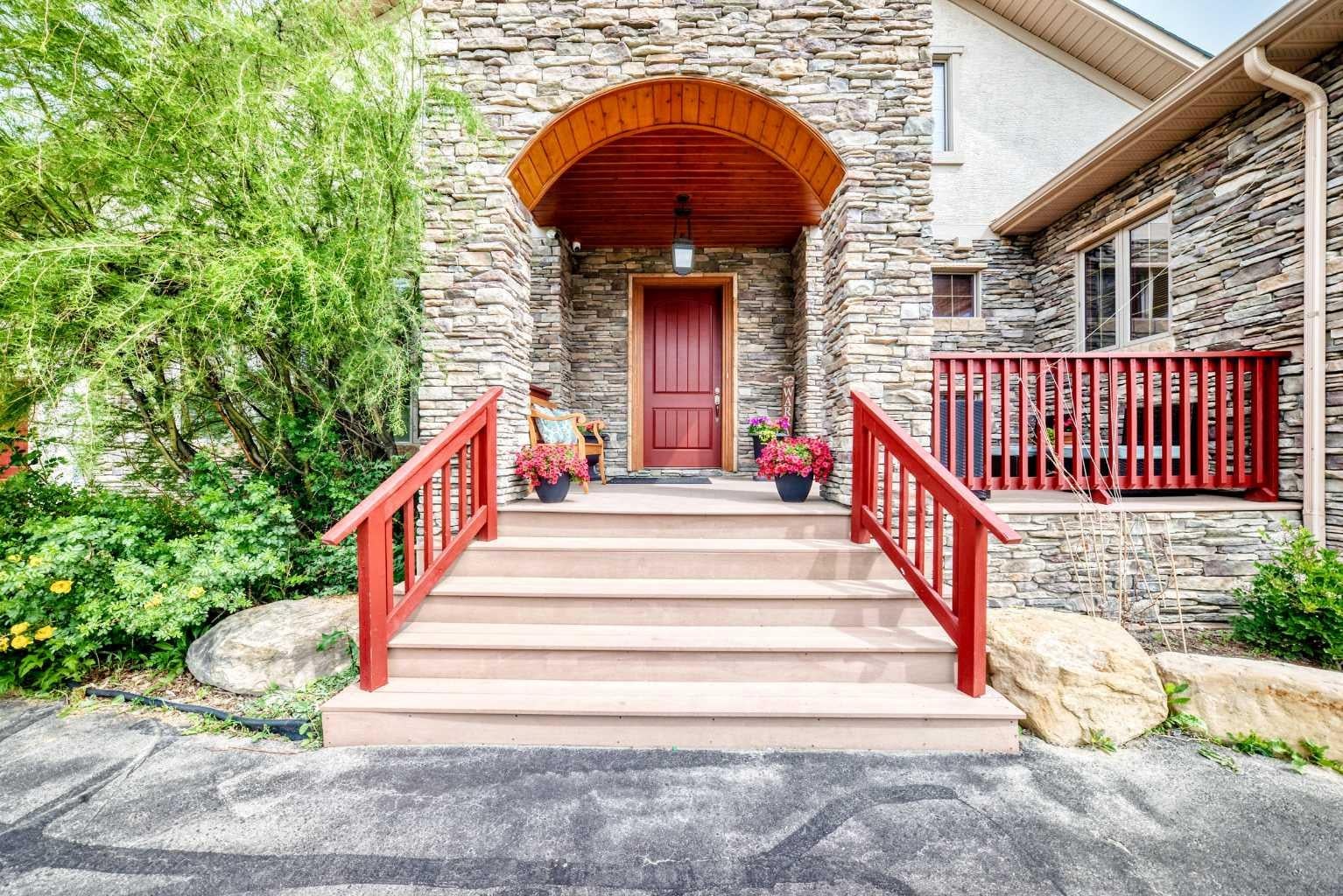 198029 SPRUCE MEADOWS Way