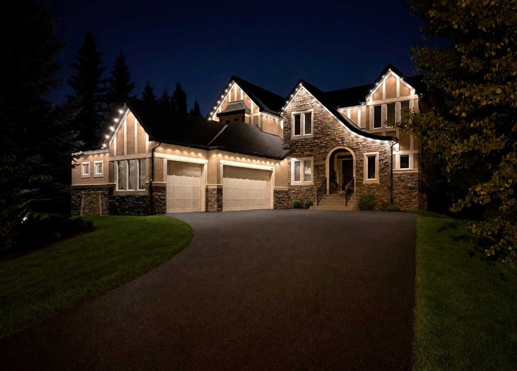 Photo of 136 Heritage Isle, Heritage Pointe, AB T1S 4J8 (MLS # A2338906)