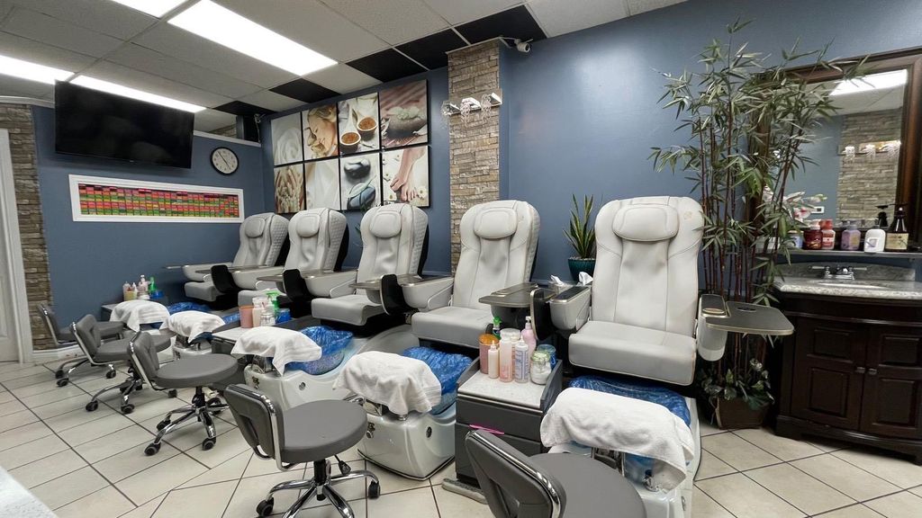 Photo of Calgary, AB (MLS # A2293538)