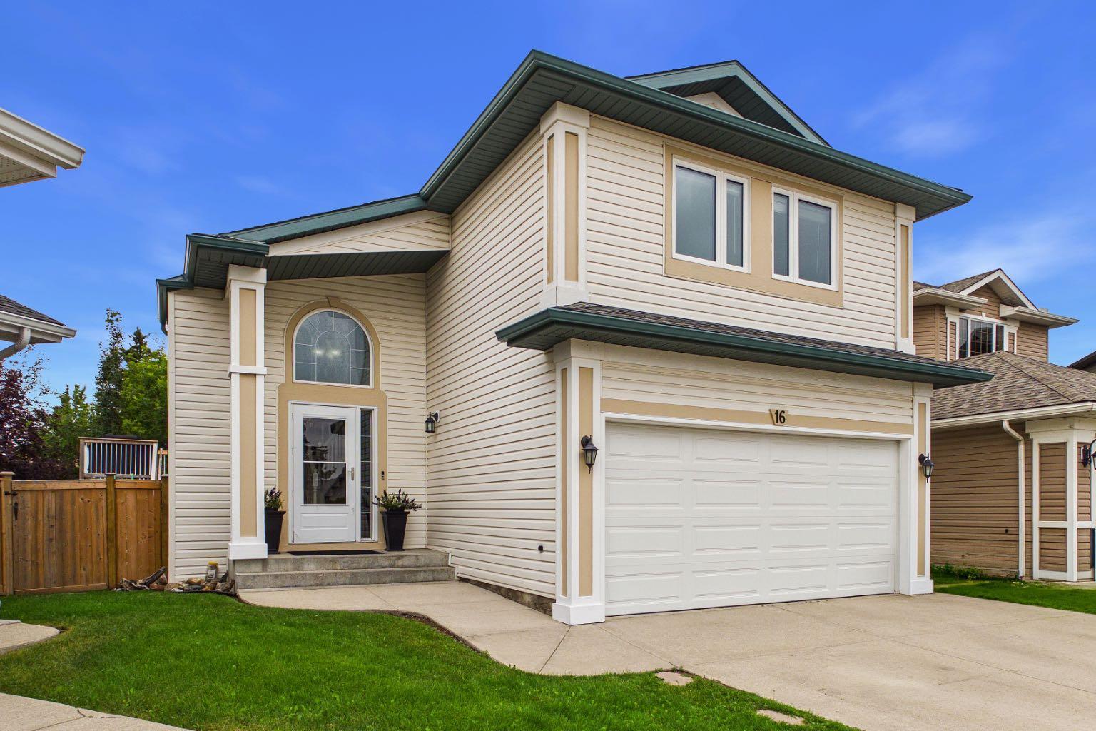 16 Big Springs Mews SE