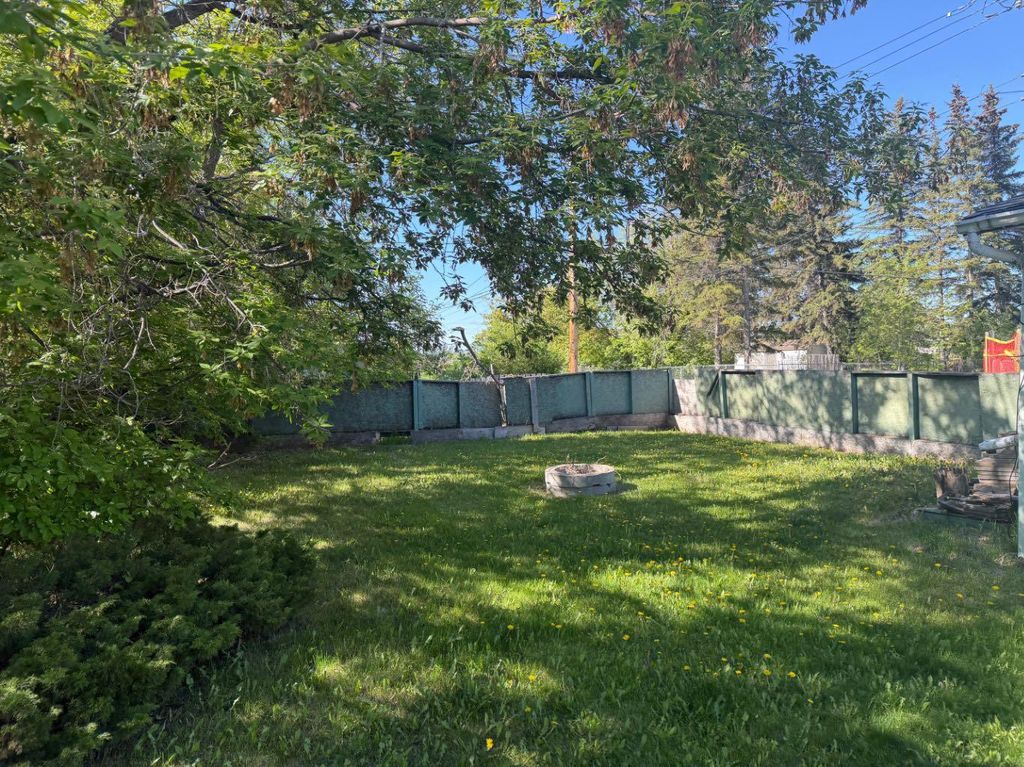 Photo of 9657 Hillcrest Drive, Grande Prairie, AB T8V 1A9 (MLS # A2315521)