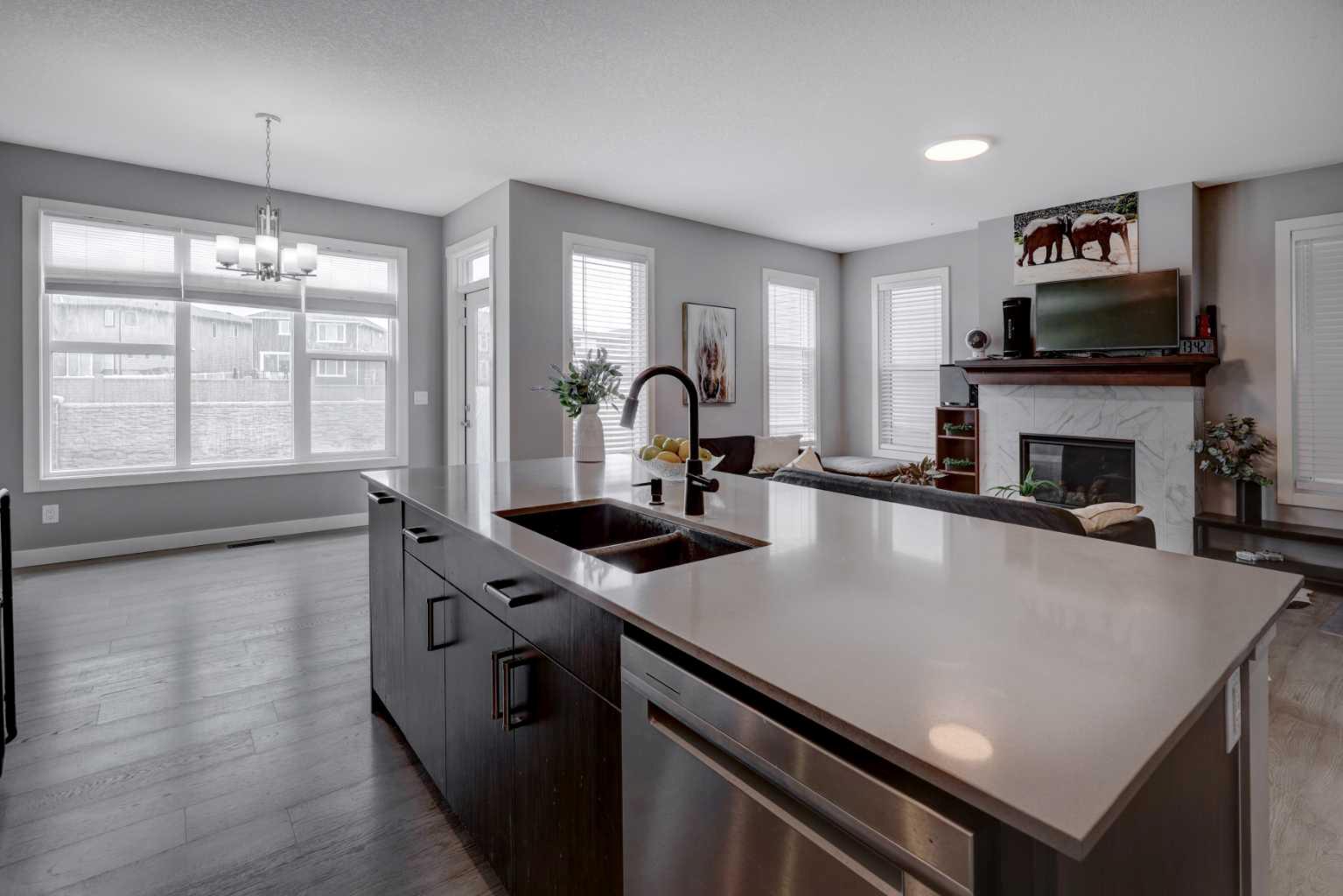 154 Amblehurst Way NW