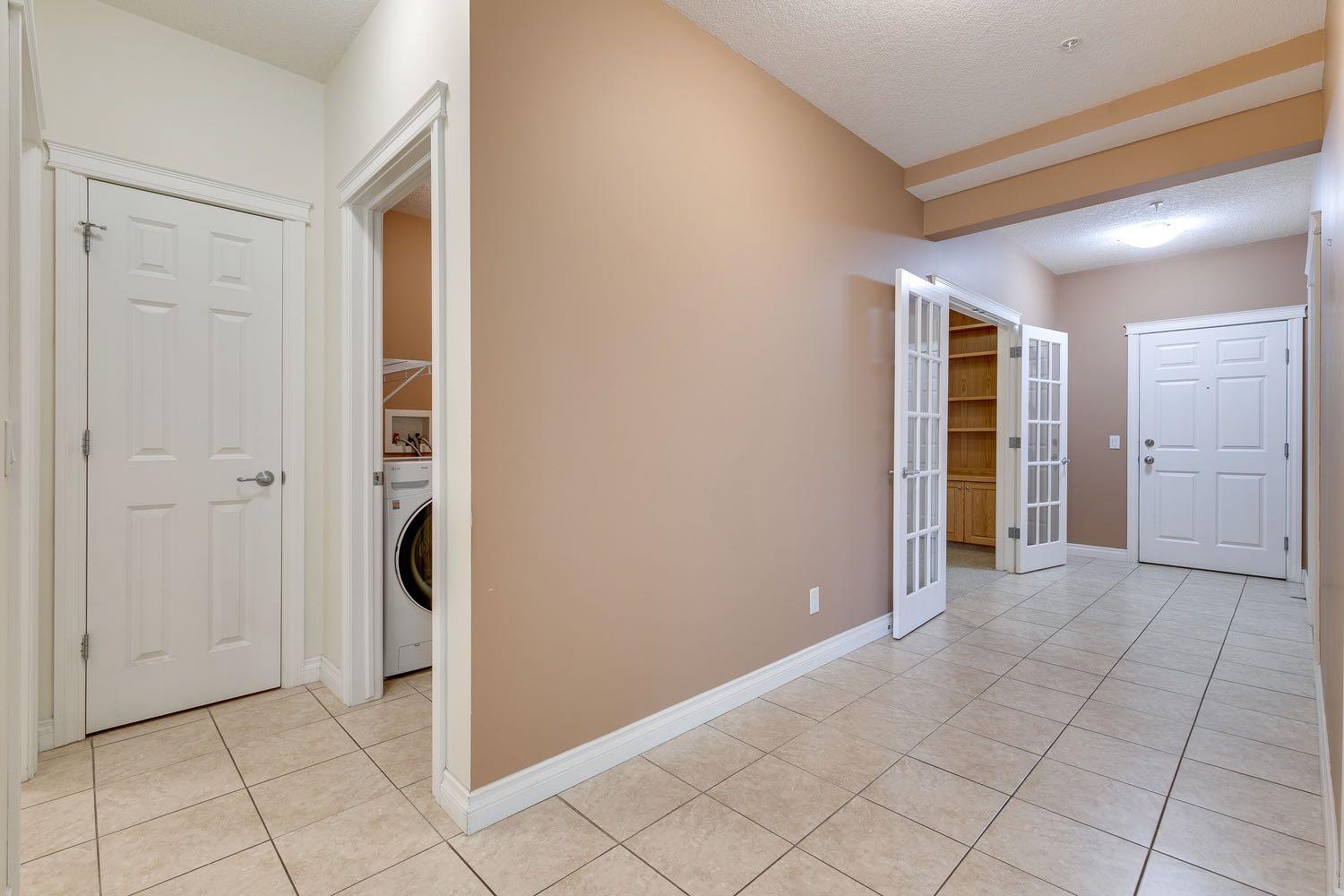 10 Hemlock Crescent SW 304