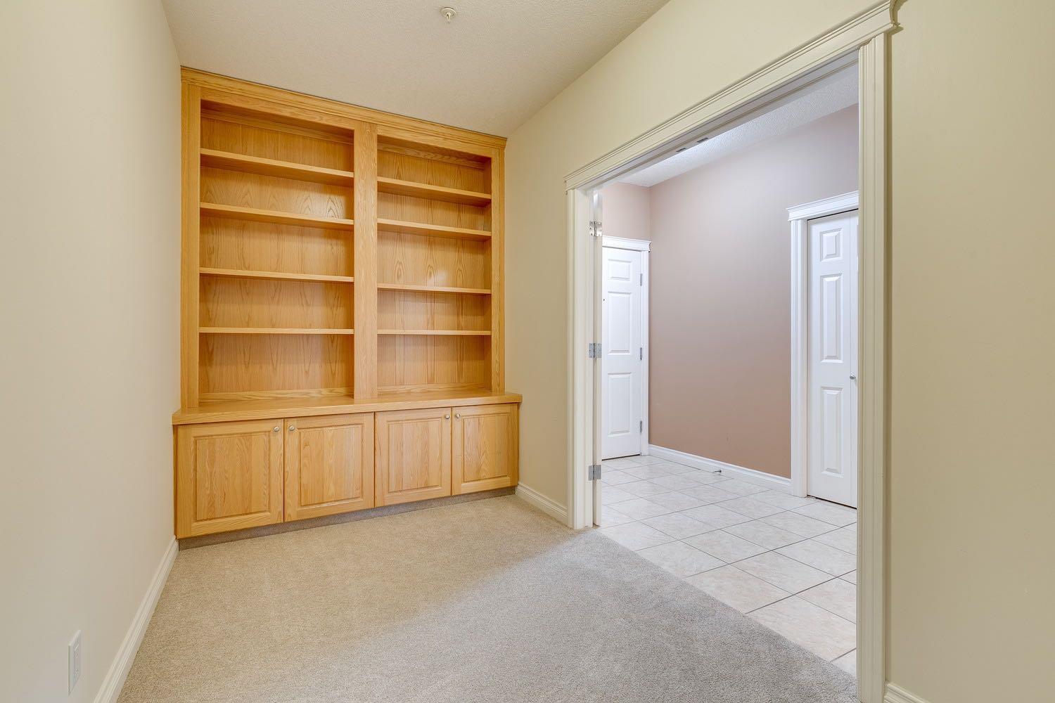 10 Hemlock Crescent SW 304