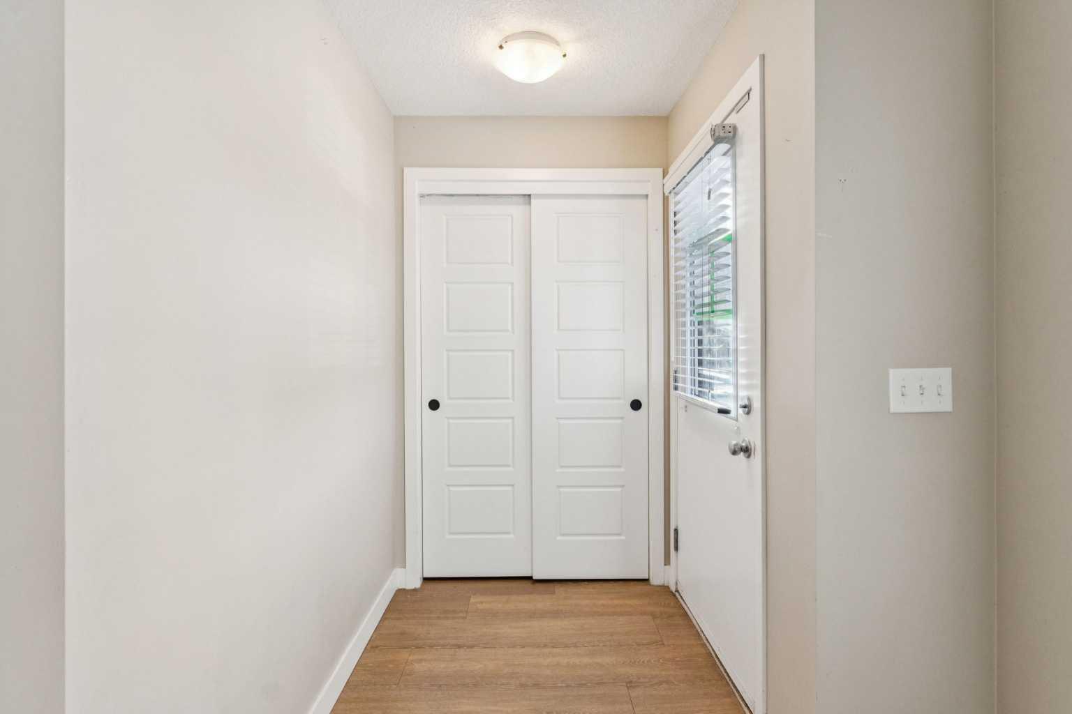 2781 Chinook Winds Drive SW 4102