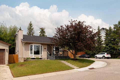 Photo of 1211 Ranchview Road NW, Calgary, AB T3G 2B6 (MLS # A2312566)