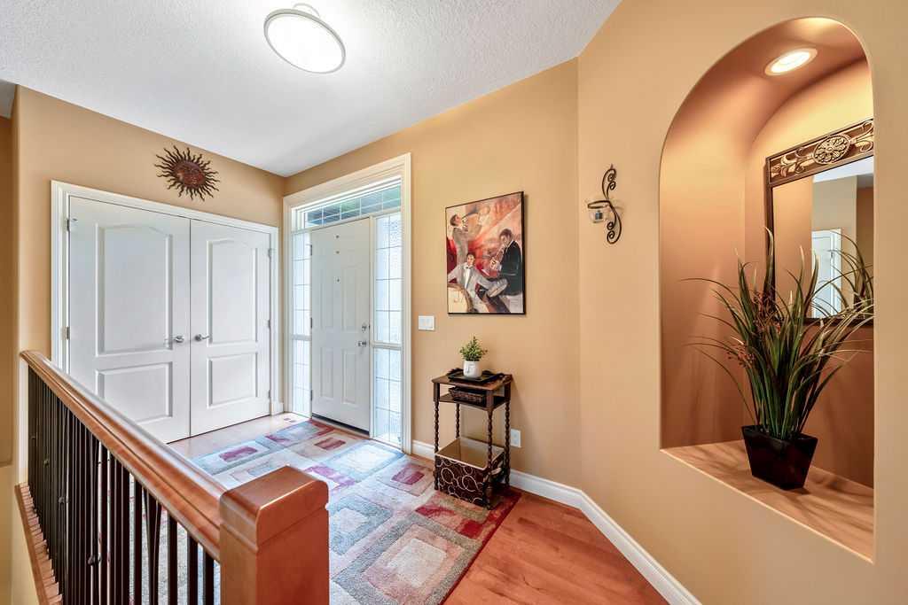 174 Arbour Vista Close NW
