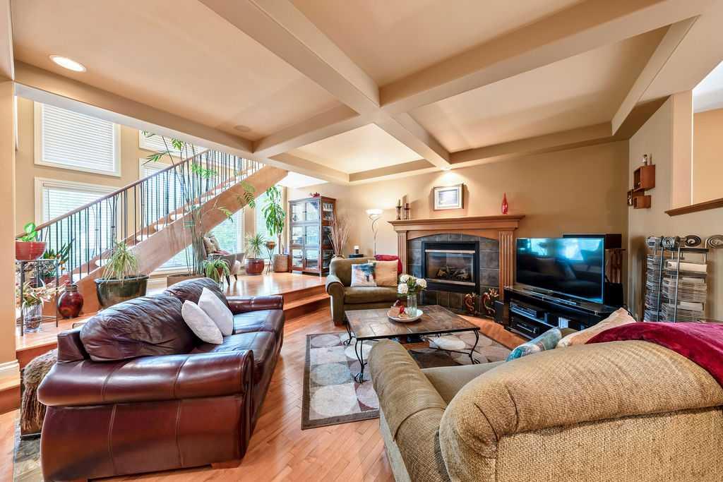 174 Arbour Vista Close NW