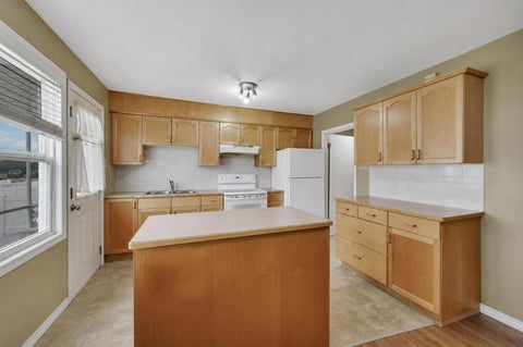 Photo of 11 Poplar Crescent, Springbrook, AB T4S 1V3 (MLS # A2353064)