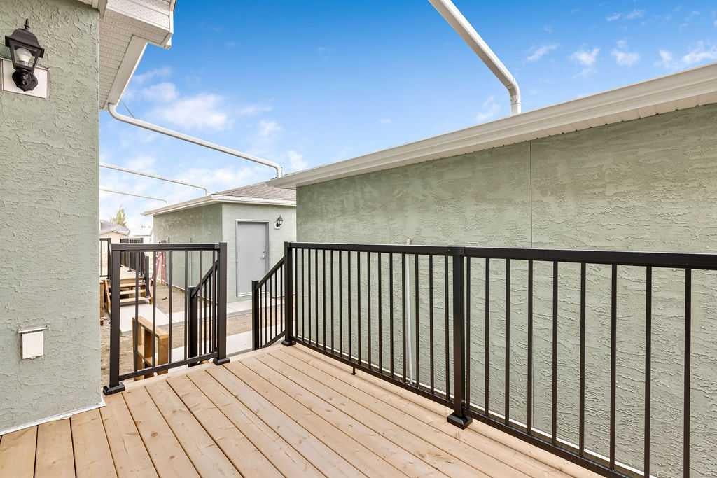 407 Strathcona Circle