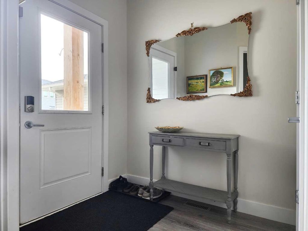 Photo of 237 Crocus Terrace W, Lethbridge, AB T1J 5B2 (MLS # A2293293)