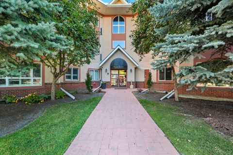 30 Sierra Morena Landing SW 240 Calgary AB T3H 5H2