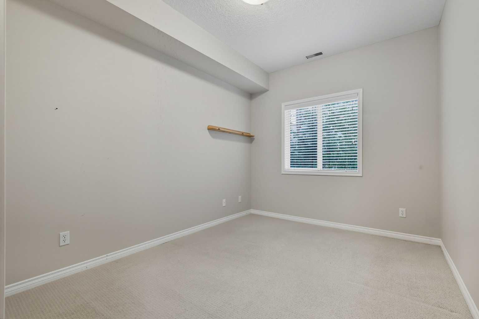 30 Sierra Morena Landing SW 240