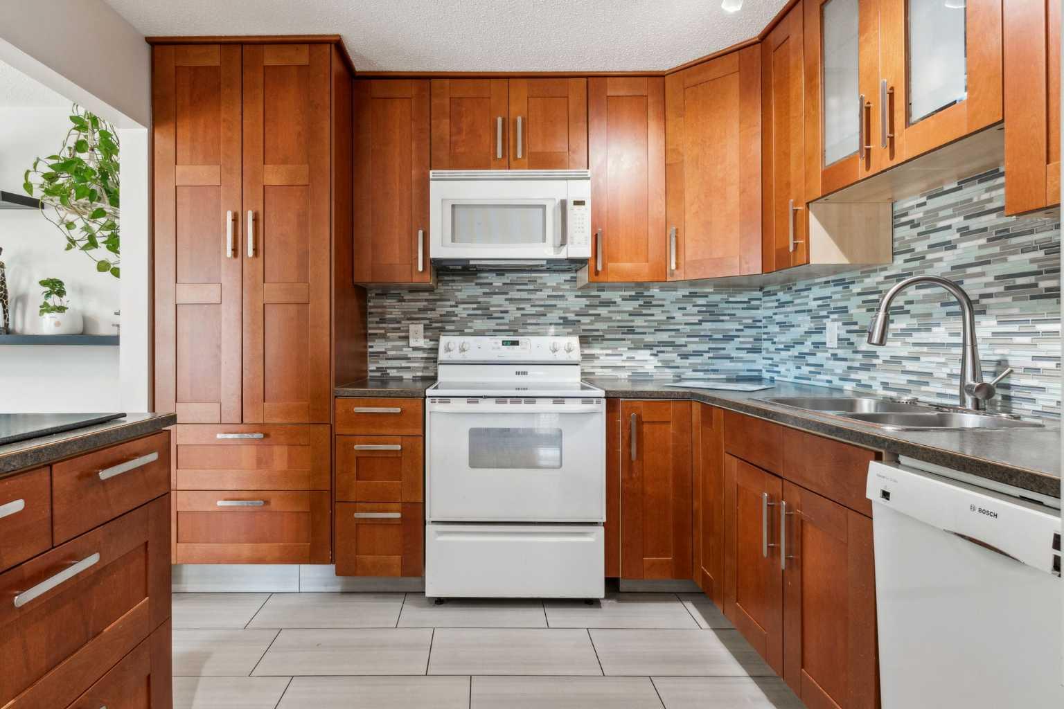 78 Midridge Gardens SE