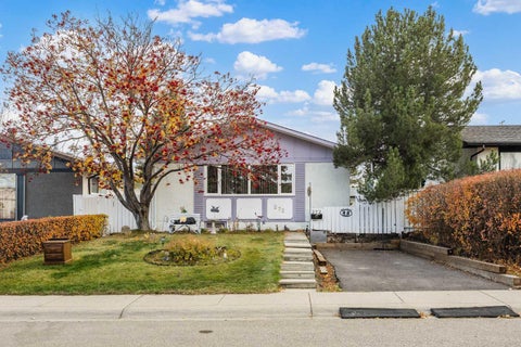Photo of 272 Huntington Close NE, Calgary, AB T2K 5B3 (MLS # A2354116)