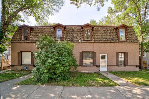 Photo of 1252 & 1254 6 Avenue S, Lethbridge, AB T1J 1A4 (MLS # A2331713)