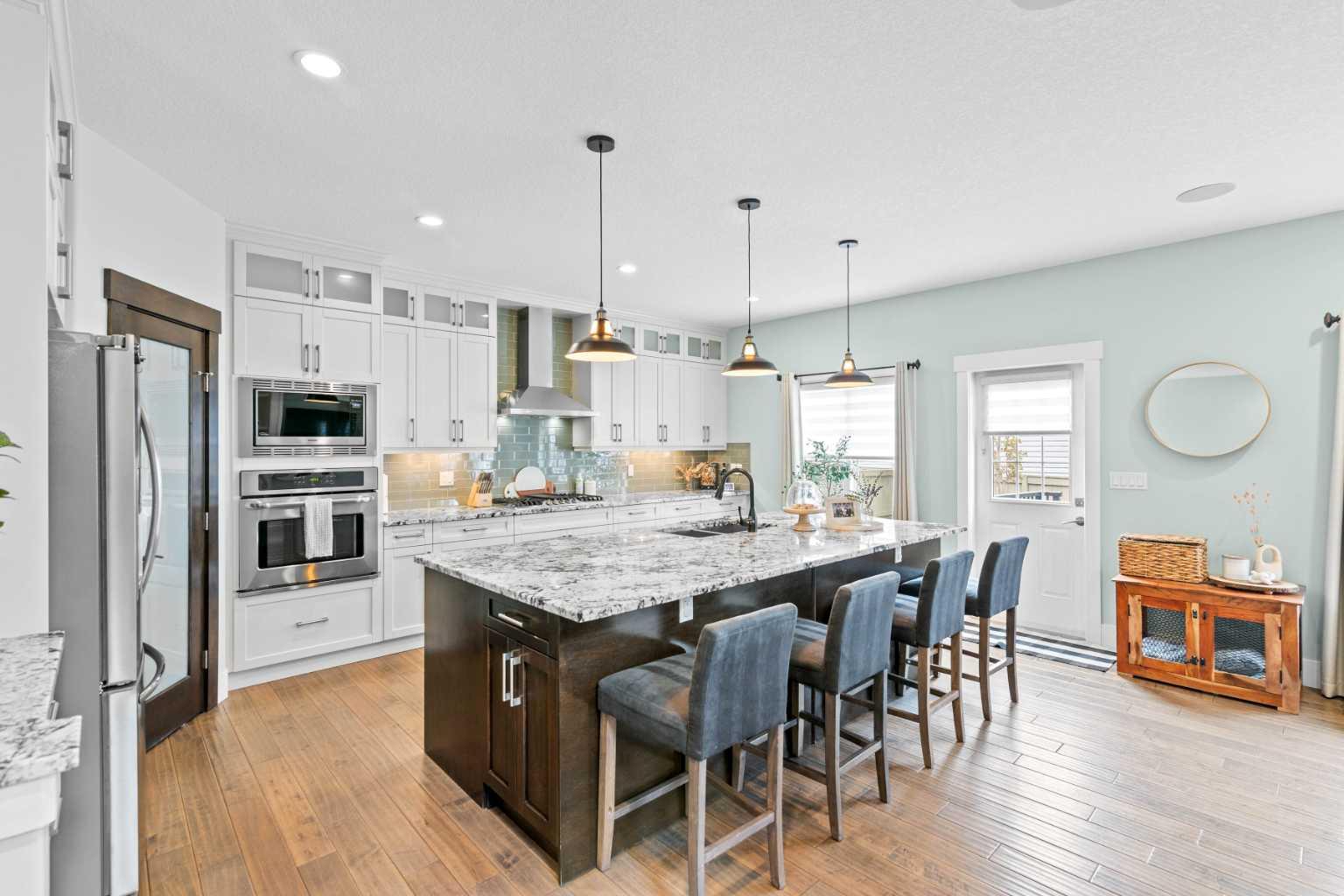 148 Baysprings Court SW