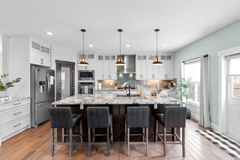 148 Baysprings Court SW Airdrie AB T4B 3X7