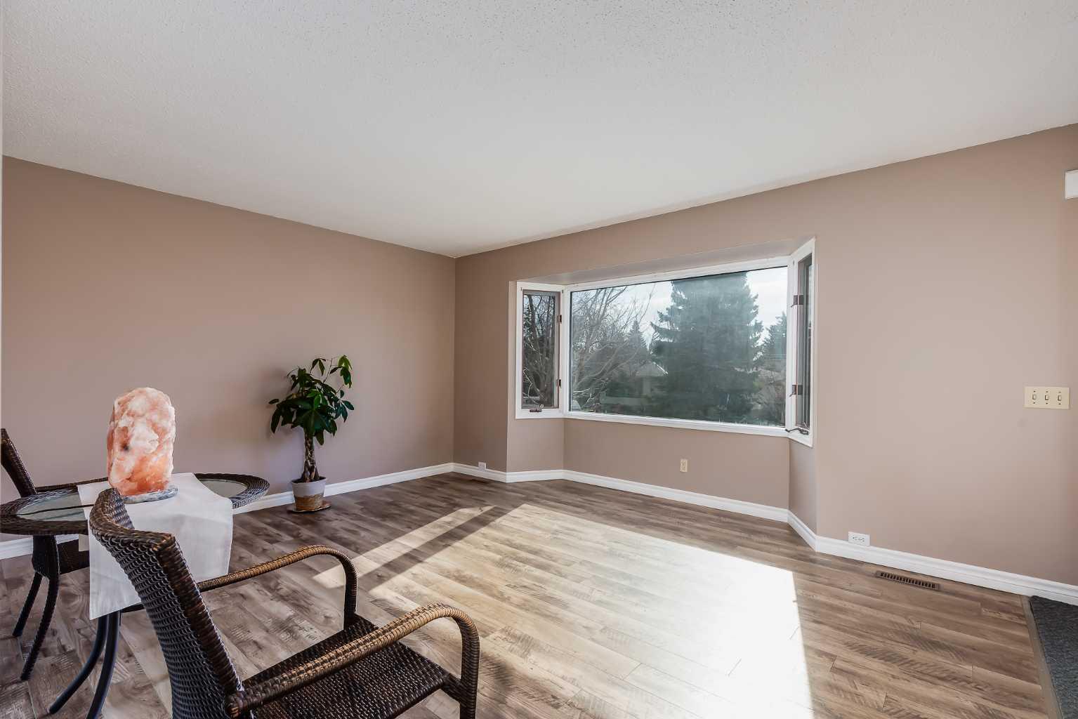 248 Huntcroft Road NE