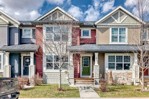 Photo of 120 Evansridge Court NW, Calgary, AB T3P 0N2 (MLS # A2305115)