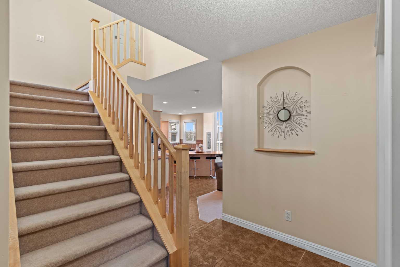 137 Copperleaf Bay SE