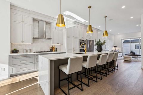 1726 19 Avenue NW Calgary AB T2M 1B3