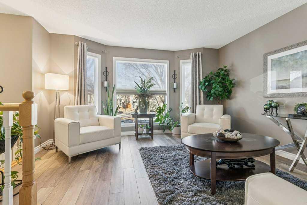 11 Somervale Drive SW