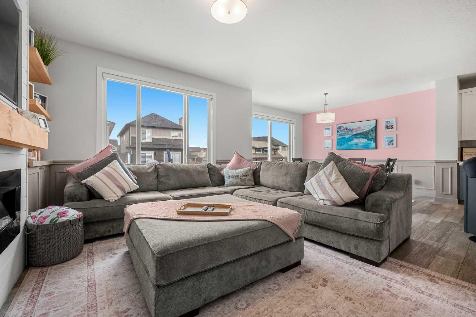 32 Paint Horse Crescent