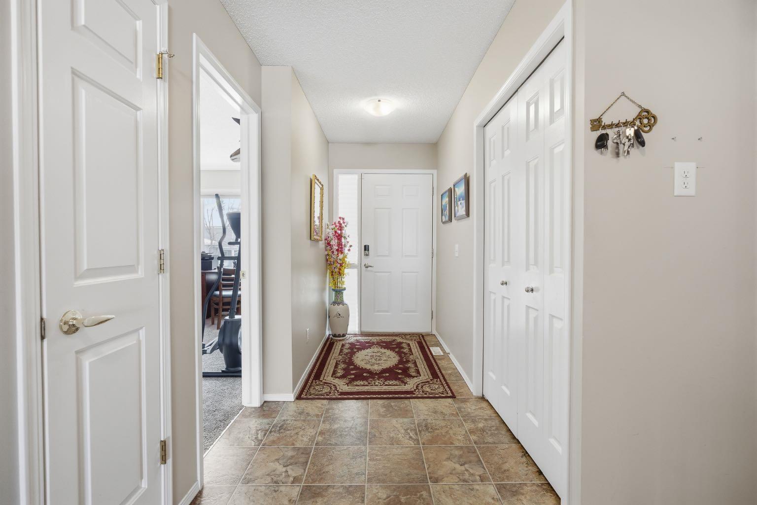 216 Valley Ridge Heights NW