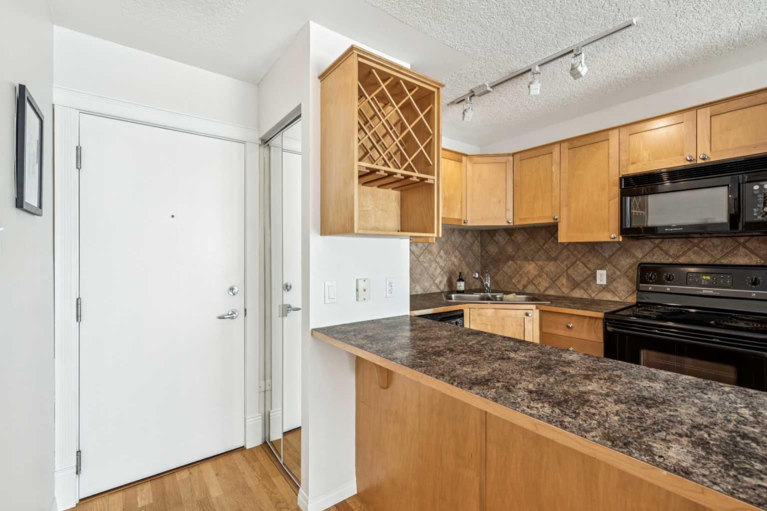 1129 Cameron Avenue SW 405