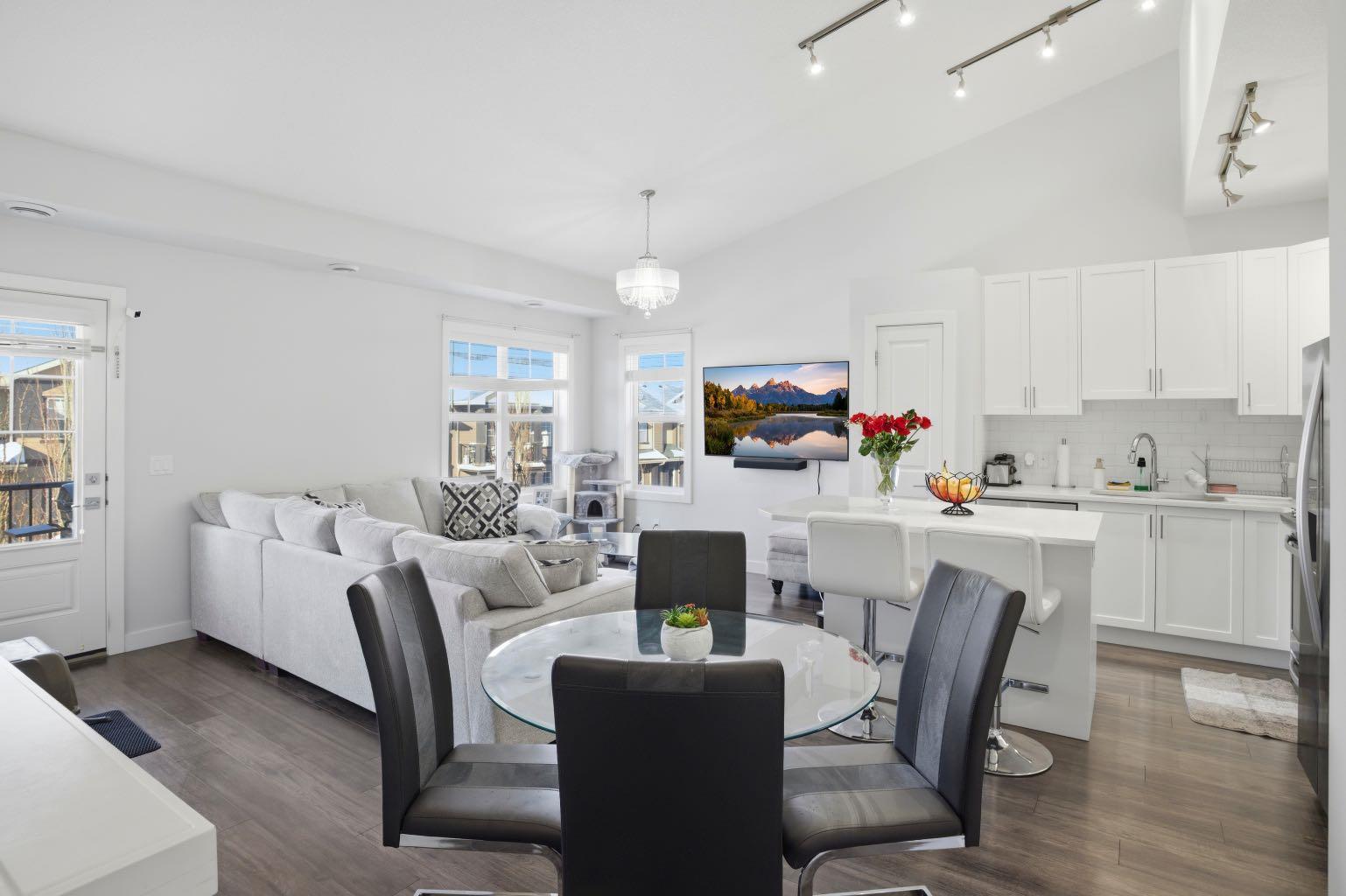 164 Evanscrest Gardens NW